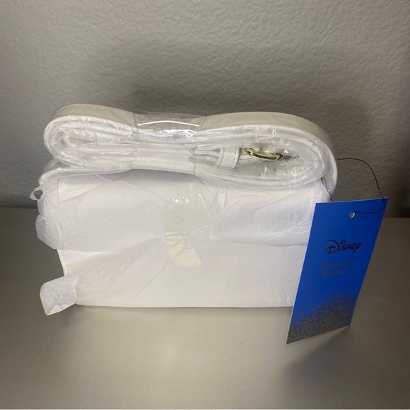 NWT DISNEY X DANIELLE NICOLE SNOW WHITE PHONE CROSSBODY WALLET - Picture 8 of 10